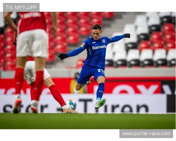 德甲速报：多特蒙德2-1逆转法兰克福，保留争四希望